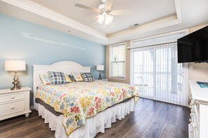 4 bedrooms, iron/ironing board, internet