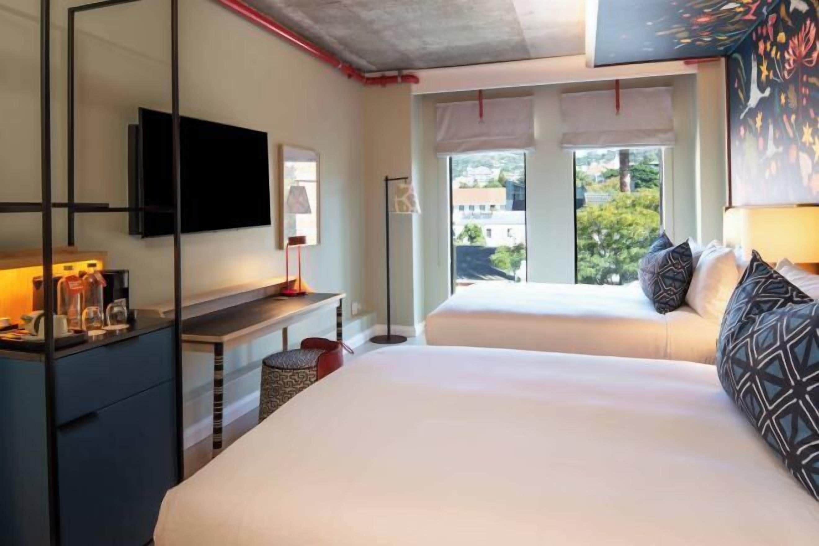 Premium bedding, minibar, in-room safe, desk