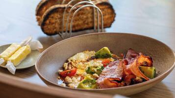 Daily buffet breakfast (ZAR 300 per person)