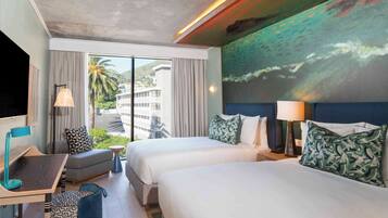 Premium bedding, minibar, in-room safe, desk