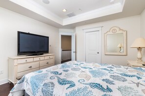 4 bedrooms, iron/ironing board, Internet, bed sheets