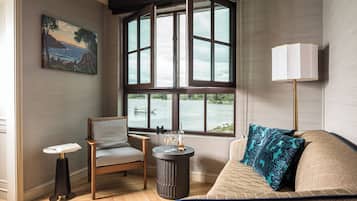 Suite (Moonracer) | Premium bedding, pillowtop beds, minibar, in-room safe