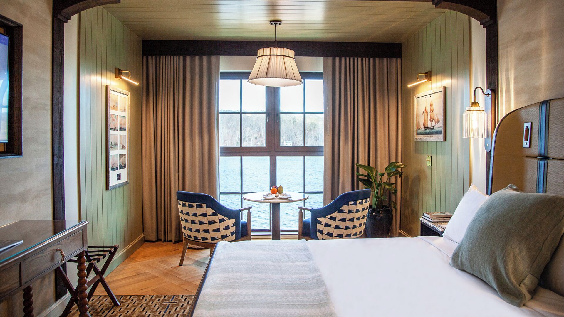 高級客房, 1 張特大雙人床 | 高級寢具、特厚豪華床墊、迷你吧、房內夾萬