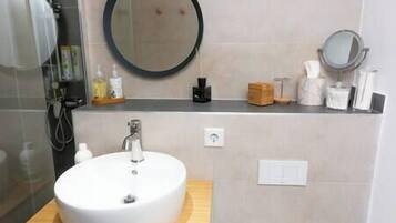 Haartrockner, Handtücher