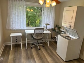 Frigorífic, microones, forn i placa de cuina