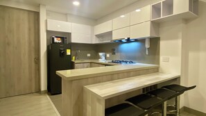 Fridge, microwave, oven, stovetop