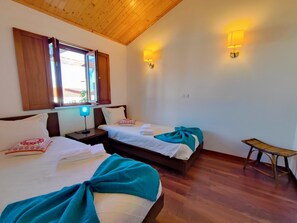 2 bedrooms, internet, bed sheets
