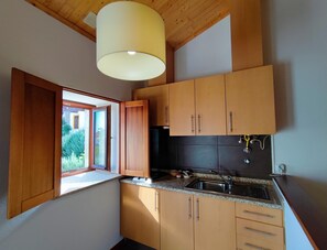 Fridge, microwave