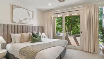 2 bedrooms, desk, iron/ironing board, free WiFi