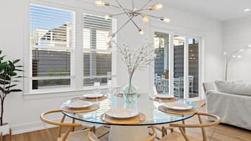 Deluxe Townhome, Partial Ocean View | In-room dining