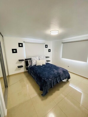 3 bedrooms, iron/ironing board, WiFi