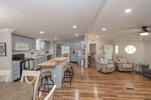 BLOCK TO WATER with water access, Sleeps 10, close to rocker b,fire pit