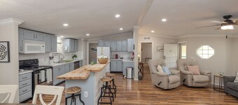 BLOCK TO WATER with water access, Sleeps 10, close to rocker b,fire pit