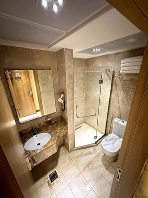 Economy Twin Room, 1 Bedroom | Bathroom | Soap - Forsan Ajyad  (Makkah)