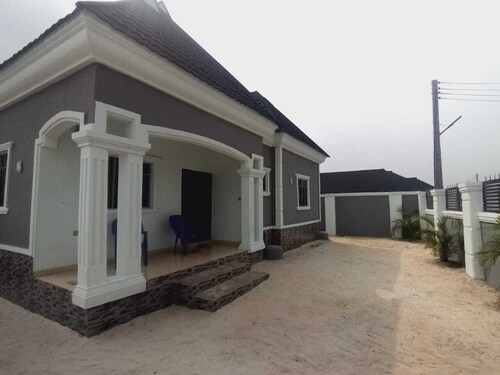 Charming 1-bedroom apartment in cool Opete, Udu, Warri
