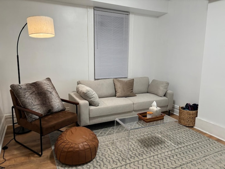 Steel City Stay- 4b/2b Getaway - Monroeville, PA