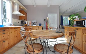 Dining - Cozy home in Besse-sur-Issole (Besse-sur-Issole)