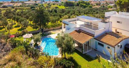 Villa Malamuri - Four Bedroom Villa, Sleeps 10