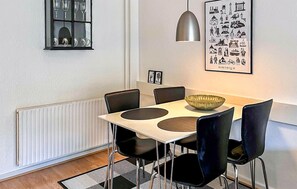 Dining - Lovely apartment in Nexø with WiFi (Nexø)