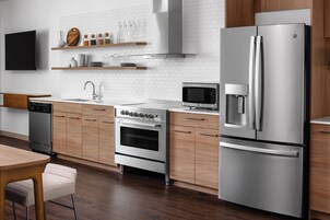 Micro-ondes, cafetière/bouilloire