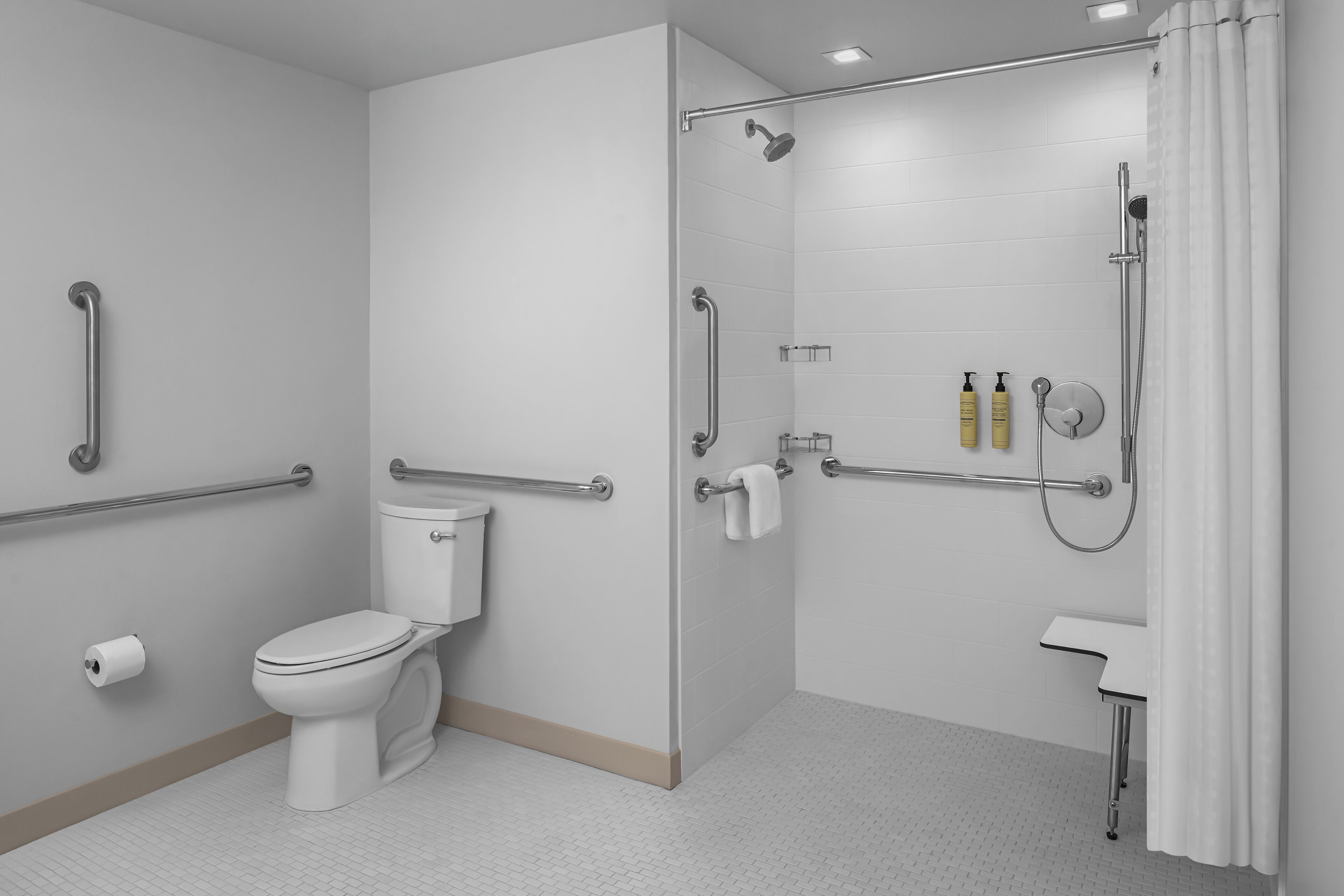 Hårføner, håndklær, såpe og sjampo