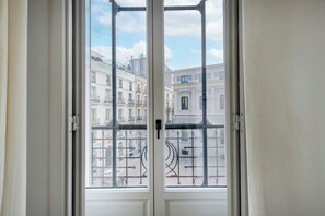 Junior Suite, 1 King Bed, Non Smoking, City View | 1 bedroom, premium bedding, down comforters, minibar