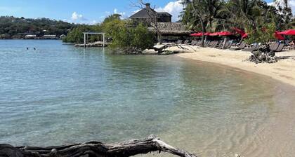 Island Breeze #6 AC and wifi clost to everything