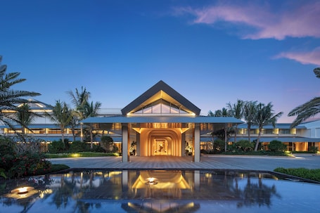 Exterior. Hotel Indigo Hainan Clear Water Bay by IHG