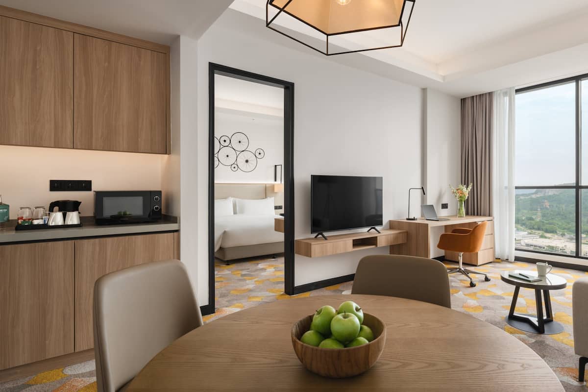 Suite, 1 chambre, cuisinette (Dining) | Commodité de la chambre