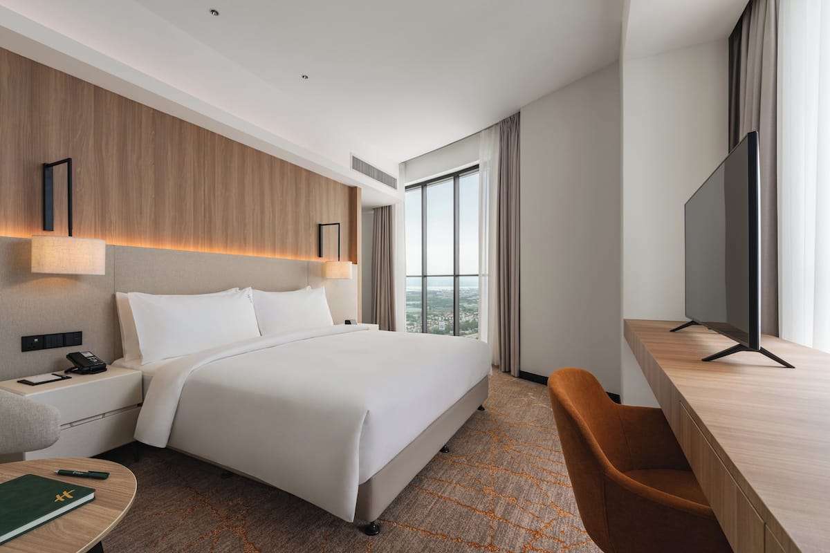 Suite, 2 habitaciones, cocineta (Dining) | Ropa de cama de alta calidad y caja de seguridad en la habitación