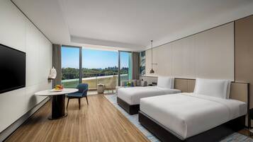 Premium bedding, minibar, in-room safe, desk