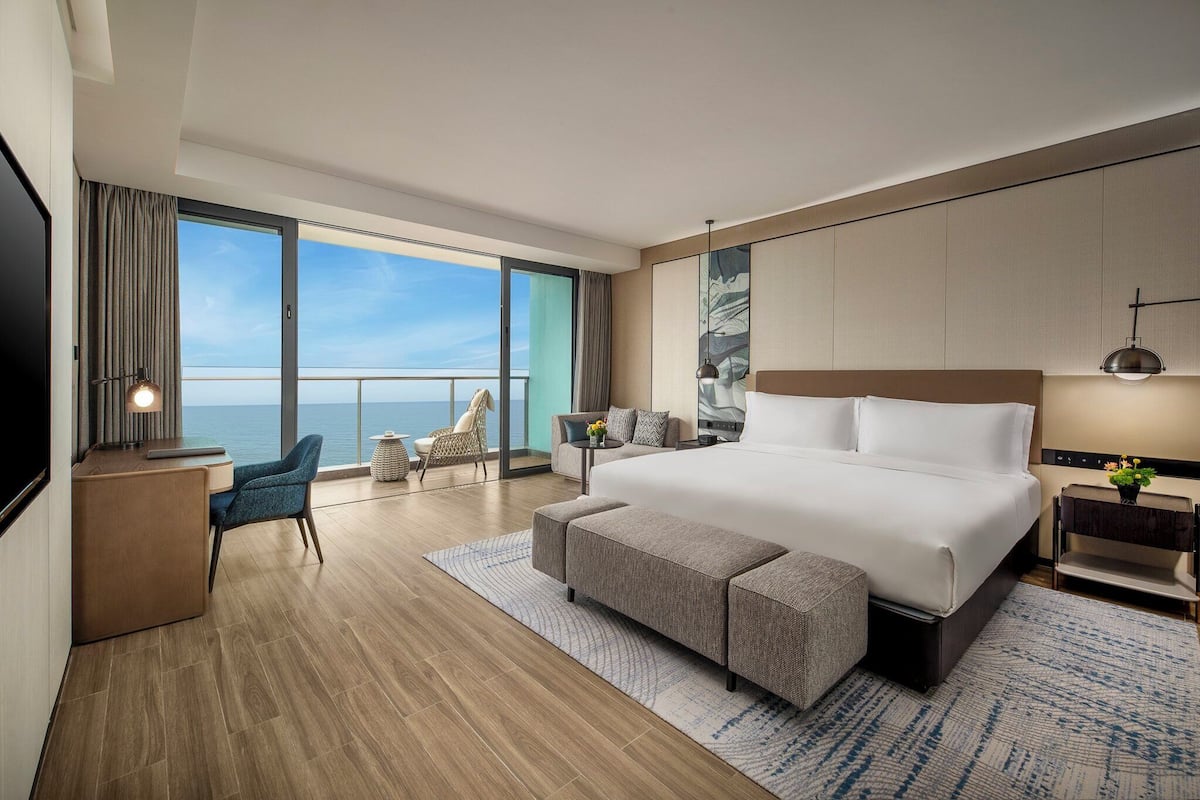 Premium bedding, minibar, in-room safe, desk