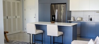 one bedroom Condo- Heated Pool-Fitness Center- 24 HR gated!