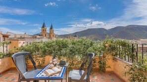 屋外ダイニングエリア