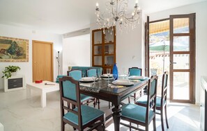 Dining - 4 bedroom awesome apartment in Gor (Gor)