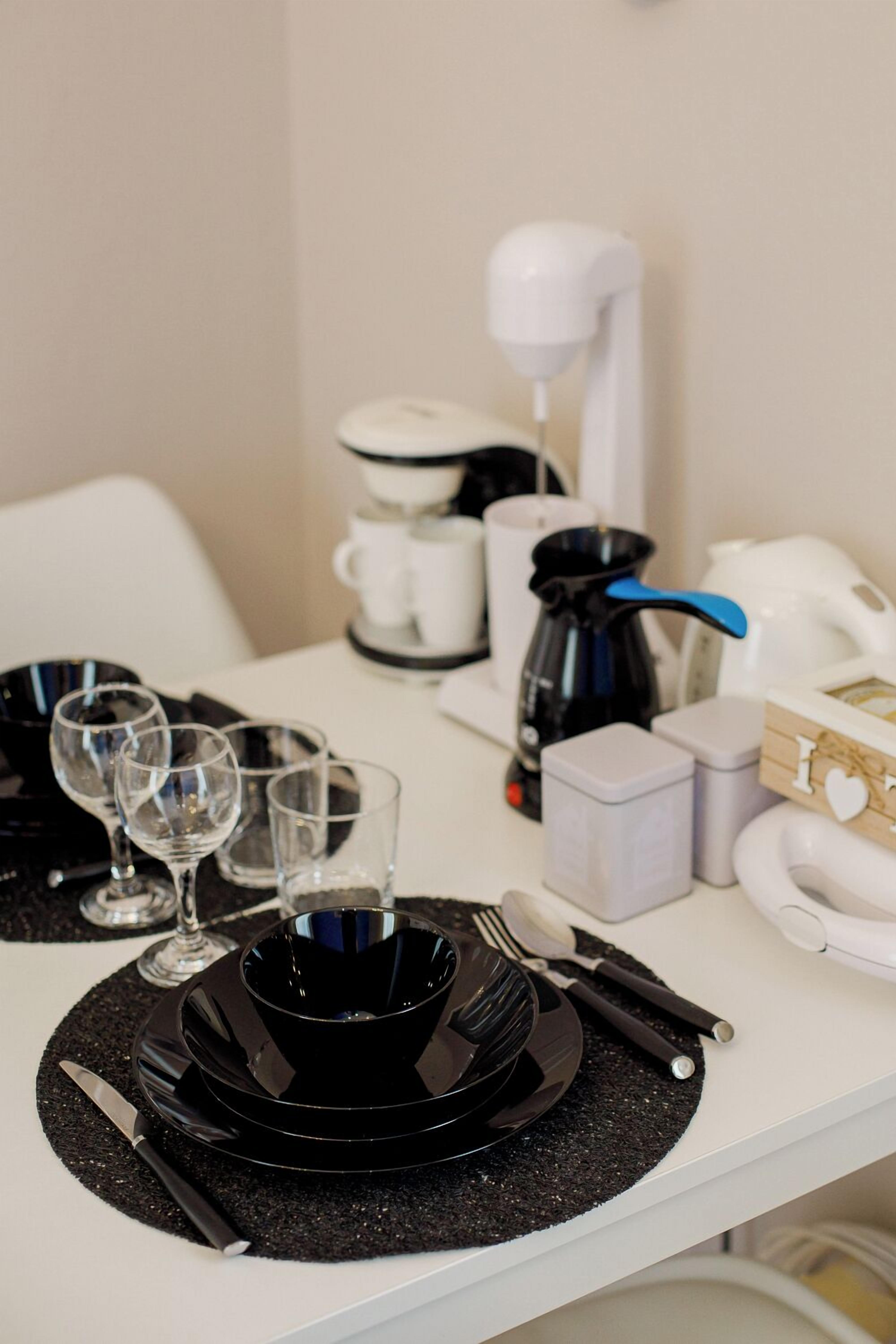 Comfort Apartment, Courtyard View | Dining room