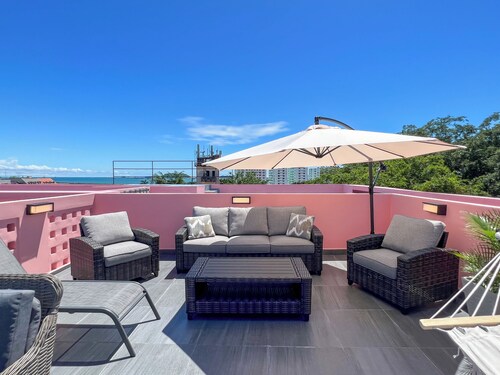 Amazing Apt w/ Private Terrace & BBQ for Relaxing