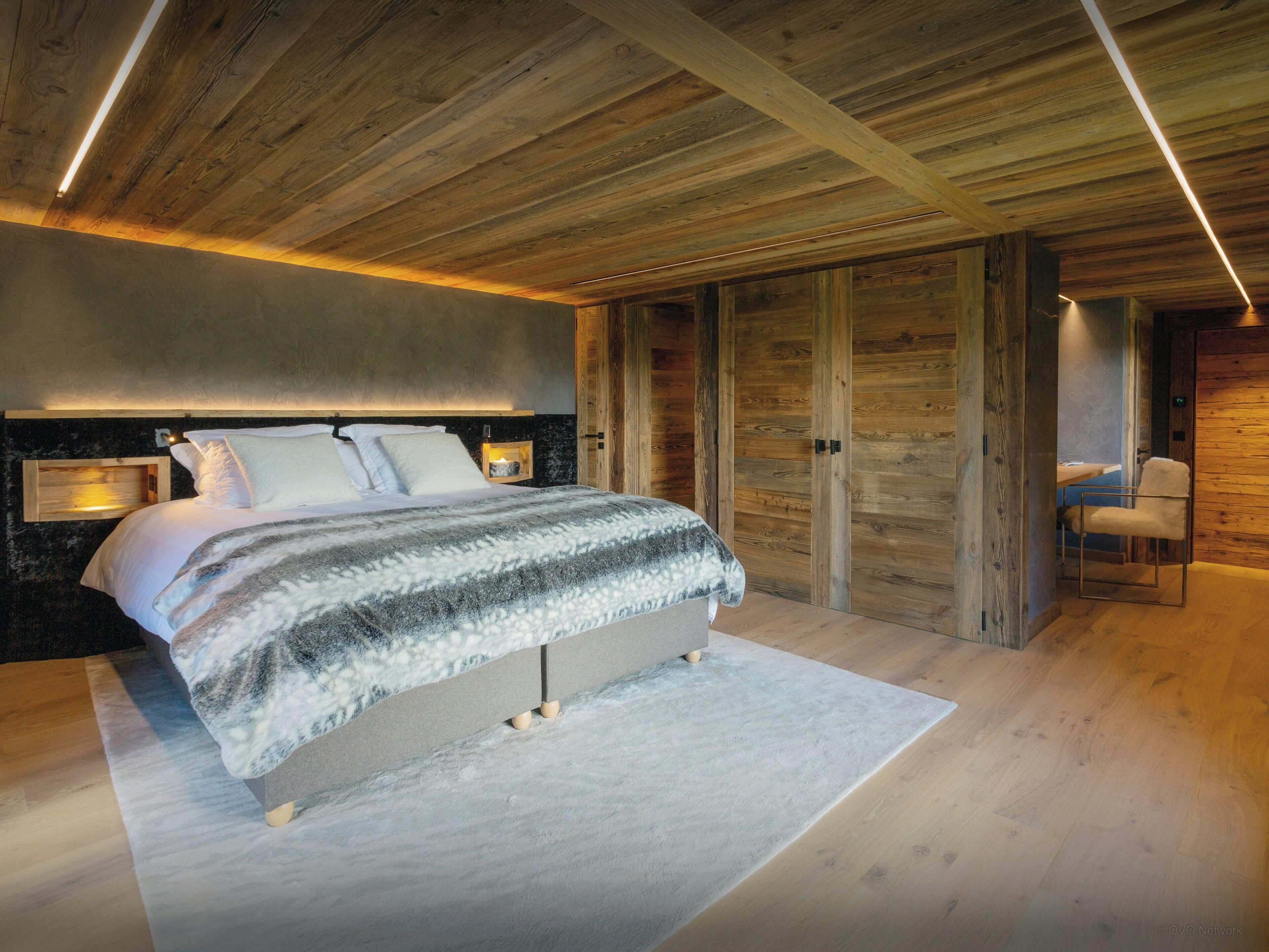 7 chambres, fer et planche à repasser, Wi-Fi, draps fournis