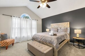 3 chambres, fer et planche à repasser, Wi-Fi gratuit, draps fournis