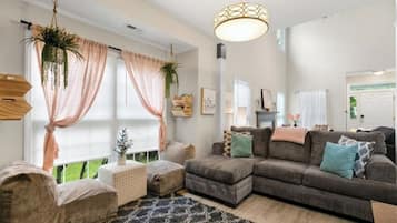 Smart TV, fireplace, video games, table tennis