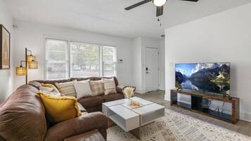 Smart TV, video games