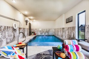 2 piscines couvertes, piscine chauffée