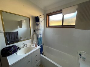 Handtücher, Seife, Toilettenpapier