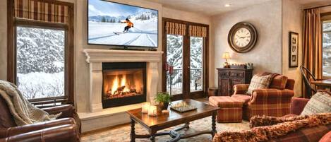 Studio (2 Bedrooms) | Front of property