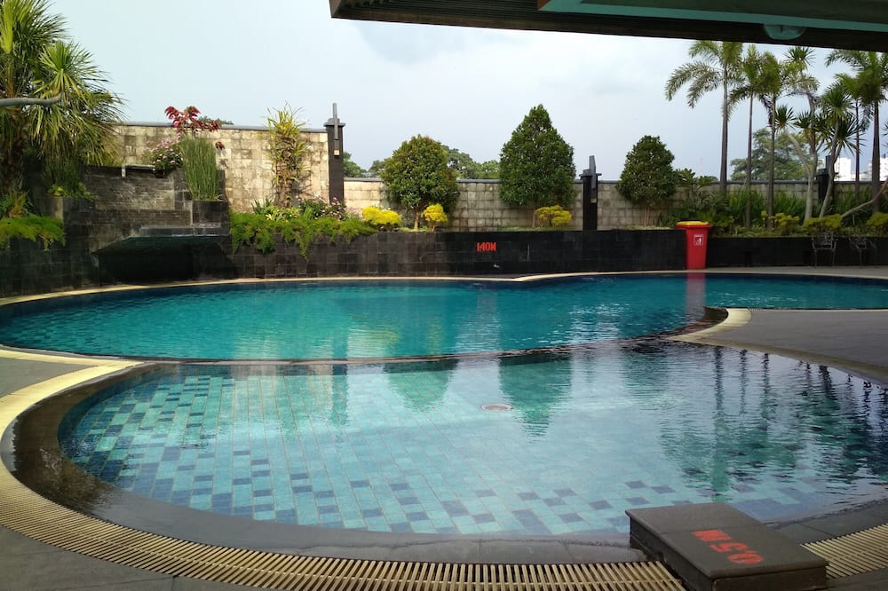Comfy And Stylish 2Br At Grand Setiabudi Apartment