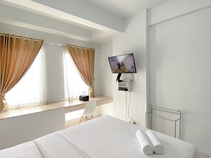 Deluxe Studio | 1 bedroom, desk