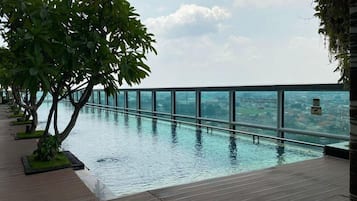 Kolam renang outdoor