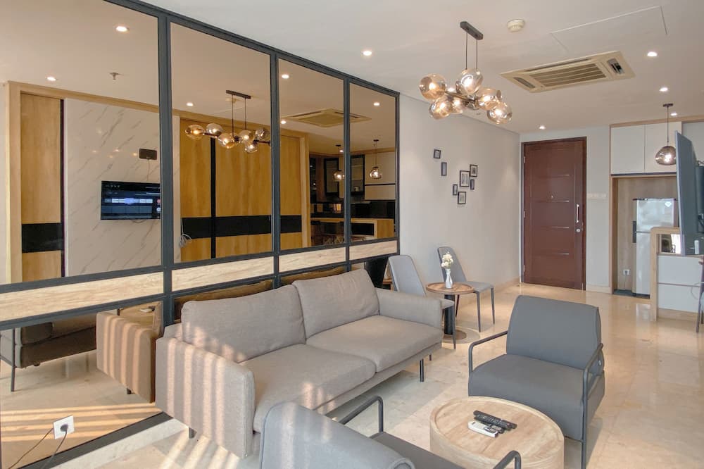 Wonderful And Homey 1Br Apartment The Empyreal Epicentrum Kuningan