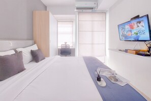 Deluxe Studio | Desk - Cozy And Elegant Studio At Serpong Garden Apartment (Cisauk)