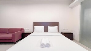 Deluxe Studio | Desk - Modern Look Studio (No Kitchen) Apartment At Skales Residence Nusa Dua Bali (Nusa Dua)